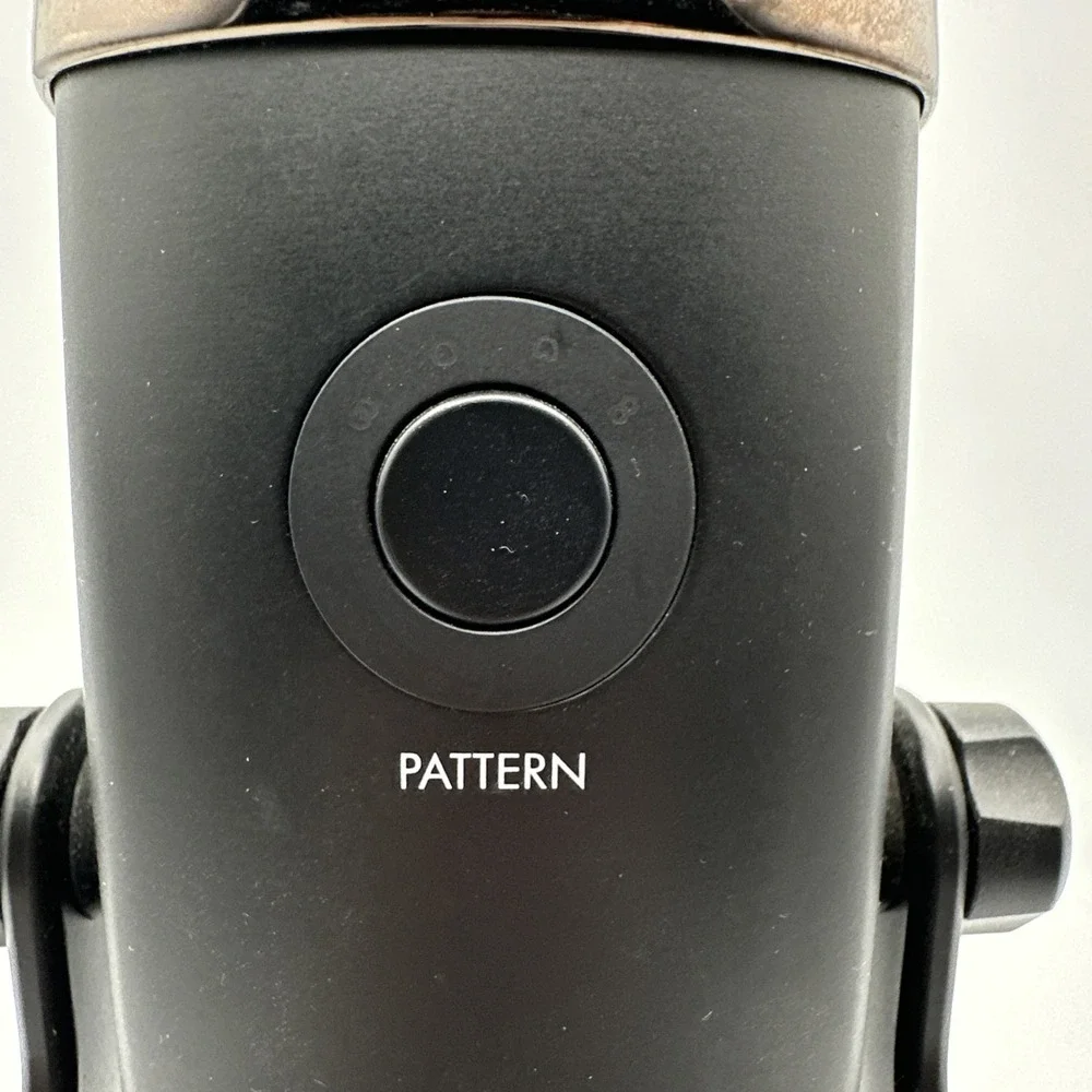 Blue Yeti Nano Premium USB Microphone Black MN A00104 Streaming Podcast Untested